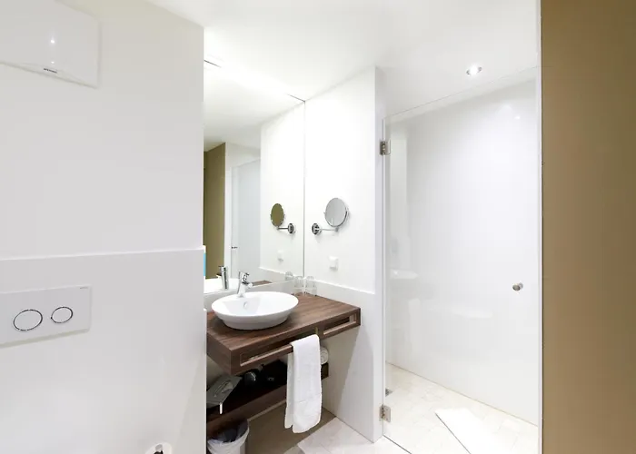 Simm's - Cityhotel Next To Metro U3 Otel 4*