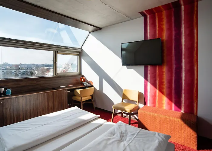 Simm's - Cityhotel Next To Metro U3 4*