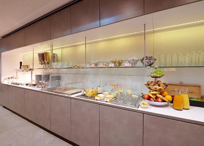 Simm's - Cityhotel Next To Metro U3 4* Viyana
