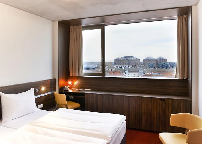 Simm's - Cityhotel Next To Metro U3 Otel