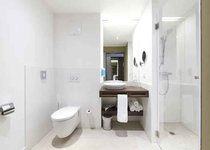 Simm's - Cityhotel Next To Metro U3 Otel 4*