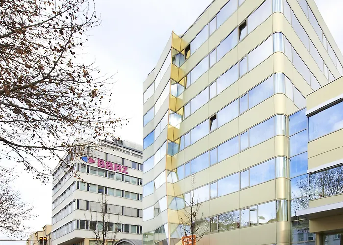 Otel Simm's - Cityhotel Next To Metro U3 4*