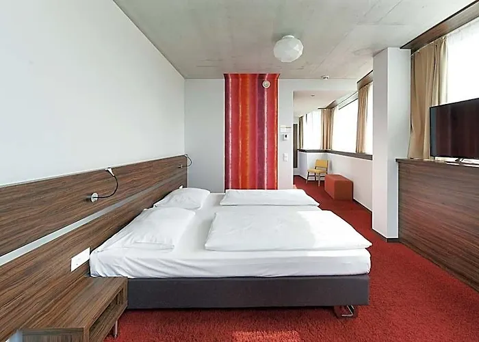 Simm's - Cityhotel Next To Metro U3 4*