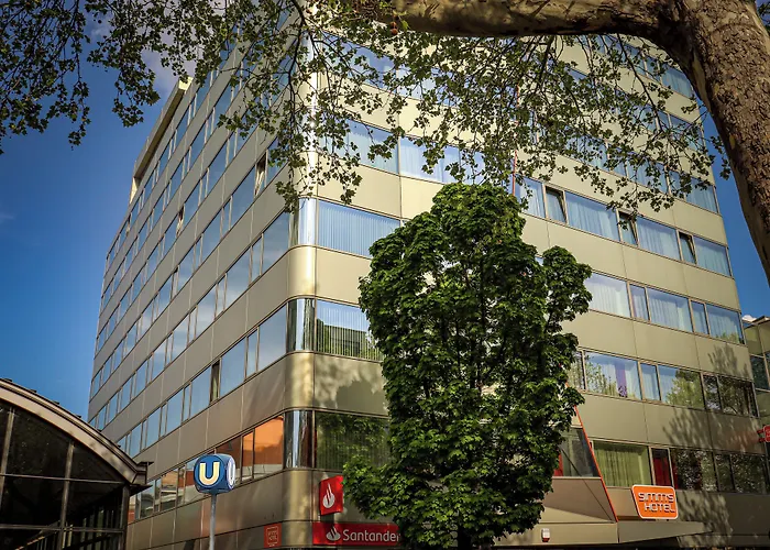 Hotel Simm's - Cityhotel Next To Metro U3 4*